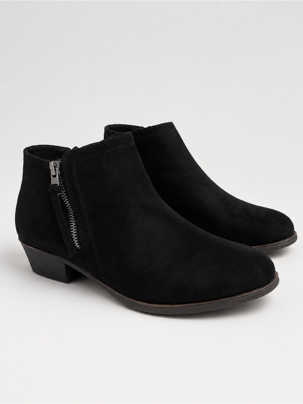 LONDON FOG Women's Tina Ankle Bootie Size 8.5 Wide # Box 986